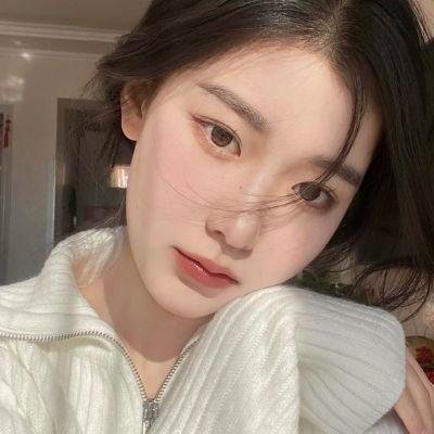 三个摩登女性