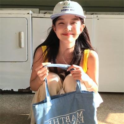 蒂拉和兰妮劫火车
